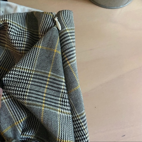 COCO & YVES Gray Yellow Plaid Tie Front Mini Skirt - Picture 4 of 5